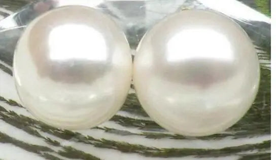 Natural Freshwater Tahiti Pearl Earrings